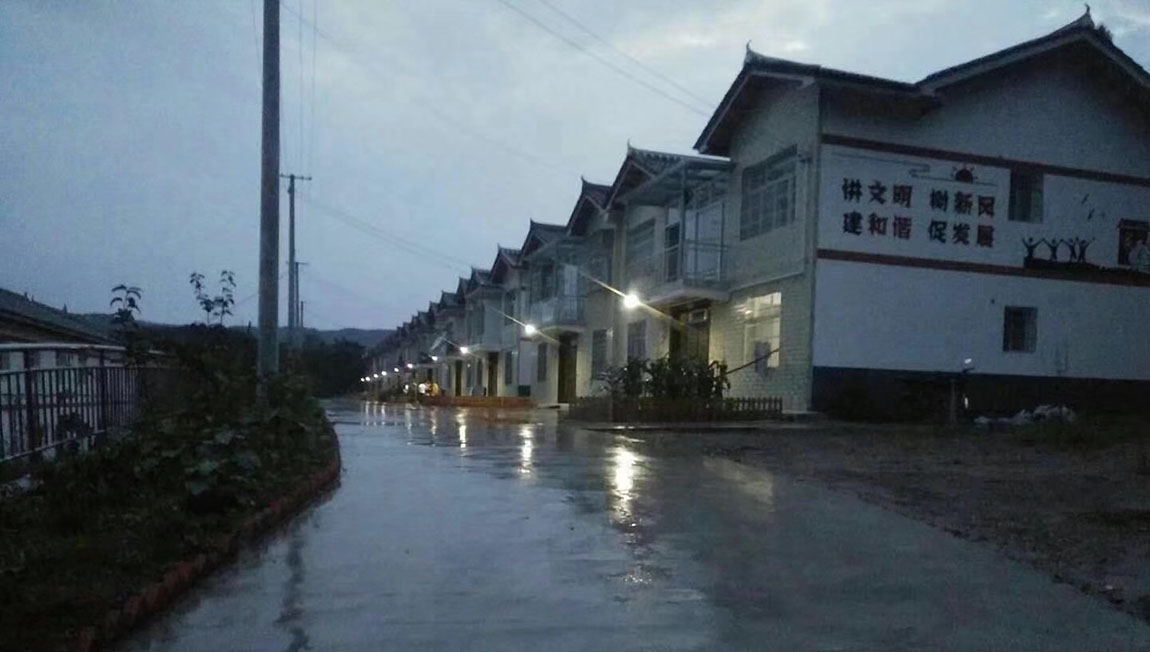 Residential house wall model XLL-308（3400 lumens) installation